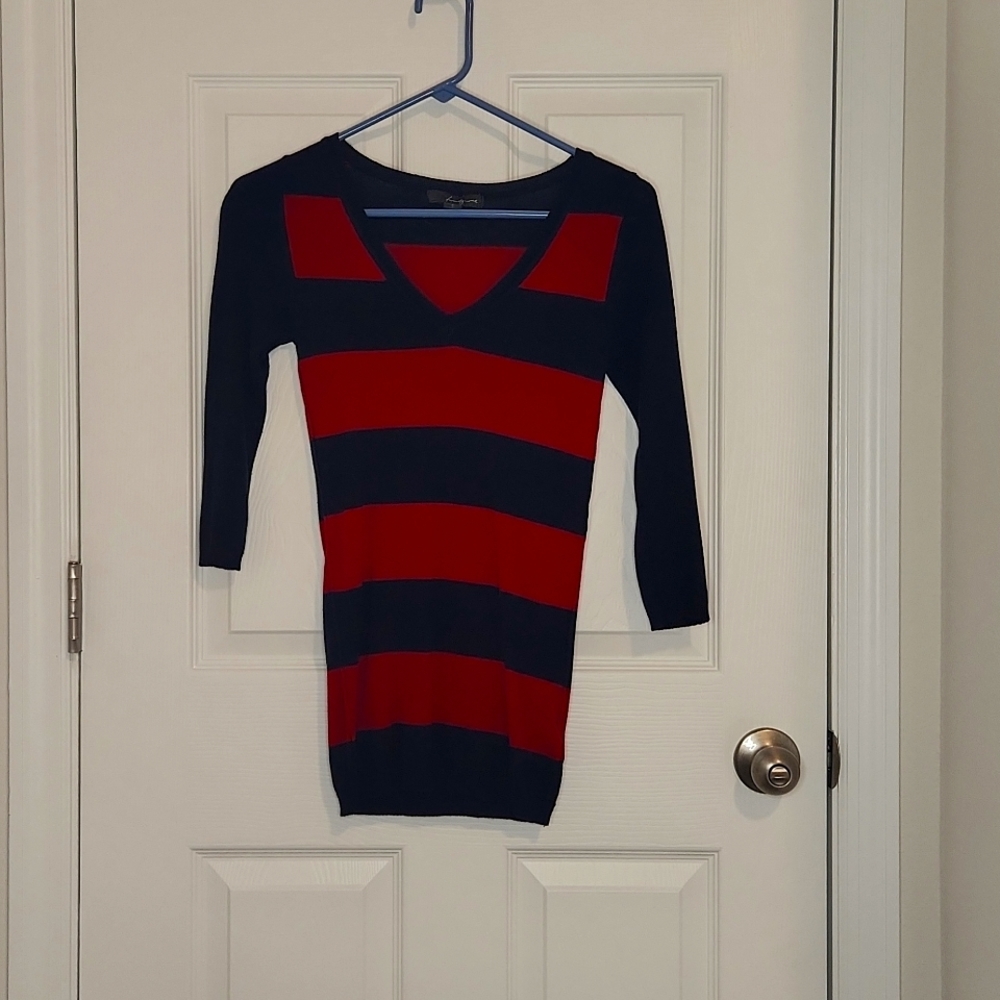 🎉 3 for $10 stripped shirt